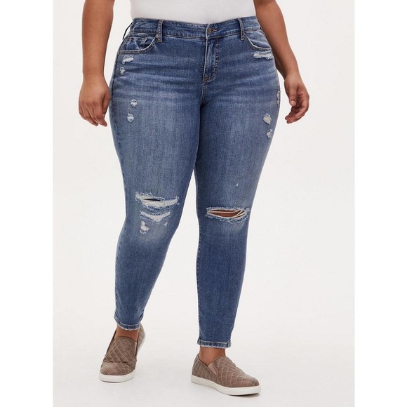 torrid Denim - NWT Torrid Pocket Button Zip Fly Skinny Jean Stretch Mid Rise Denim Size: 18R